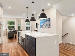 113 Pleasant Street NW 6, Vienna VA 22180
