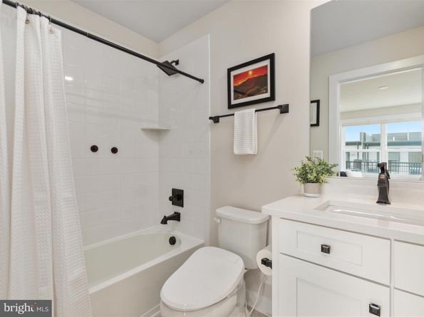 113 Pleasant Street NW 6, Vienna VA 22180