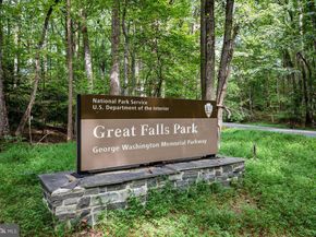 113 Pleasant Street NW 6, Vienna VA 22180