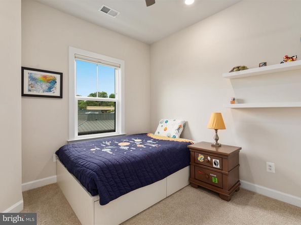 113 Pleasant Street NW 6, Vienna VA 22180
