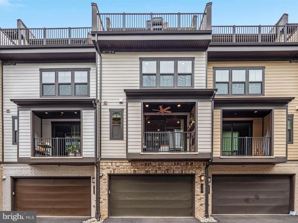 113 Pleasant Street NW 6, Vienna VA 22180