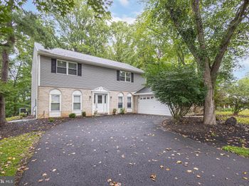 935 Edgewood Lane