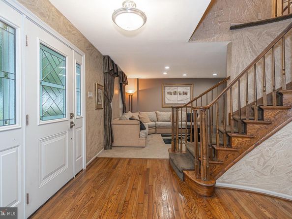 935 Edgewood Lane, Feasterville Trevose PA 19053