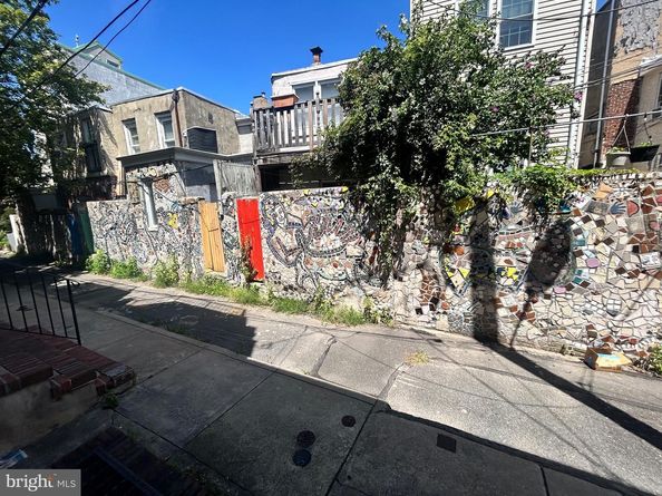 708 Medina Street, Philadelphia PA 19147