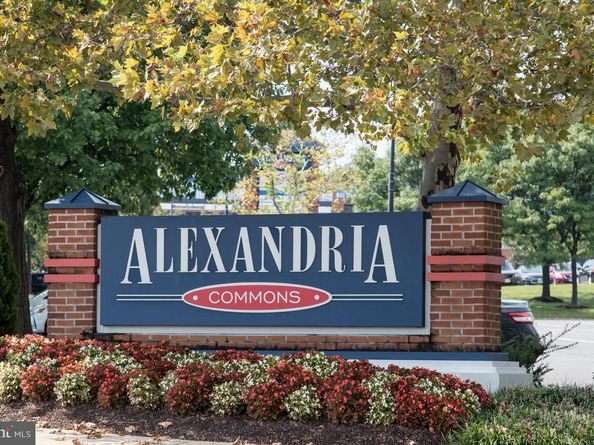 133 E Taylor Run Parkway, Alexandria VA 22314