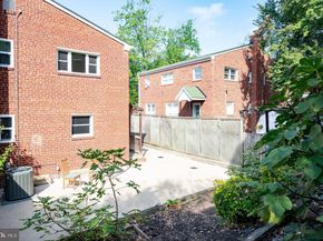 133 E Taylor Run Parkway, Alexandria VA 22314