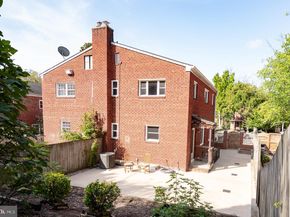 133 E Taylor Run Parkway, Alexandria VA 22314