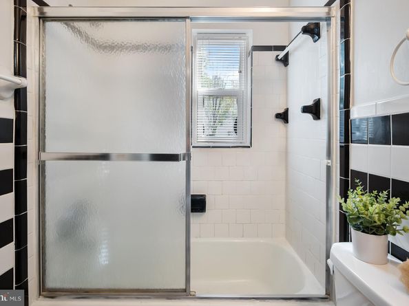 133 E Taylor Run Parkway, Alexandria VA 22314