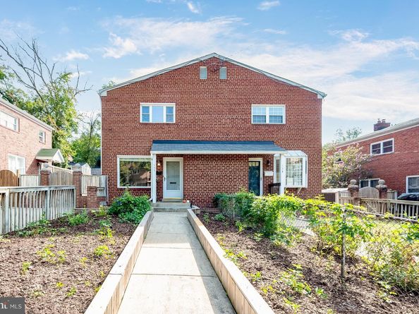 133 E Taylor Run Parkway, Alexandria VA 22314