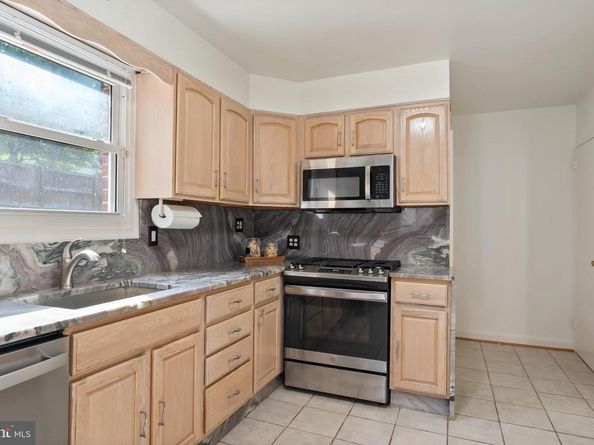 133 E Taylor Run Parkway, Alexandria VA 22314