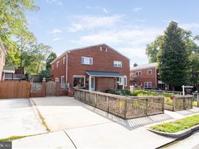 133 E Taylor Run Parkway, Alexandria VA 22314