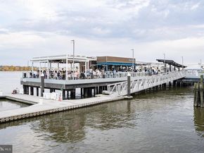 133 E Taylor Run Parkway, Alexandria VA 22314