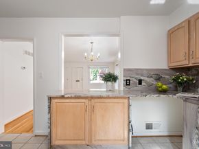 133 E Taylor Run Parkway, Alexandria VA 22314