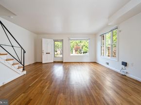 133 E Taylor Run Parkway, Alexandria VA 22314