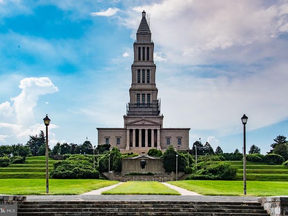 133 E Taylor Run Parkway, Alexandria VA 22314