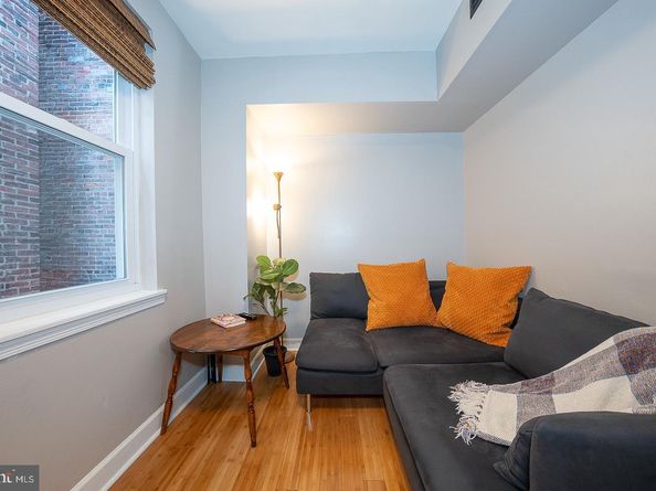 302 Lombard Street B, Philadelphia PA 19147