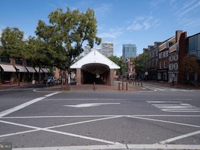 302 Lombard Street B, Philadelphia PA 19147