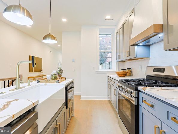 717 N 3rd Street, Philadelphia PA 19123