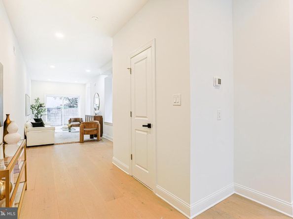 717 N 3rd Street, Philadelphia PA 19123