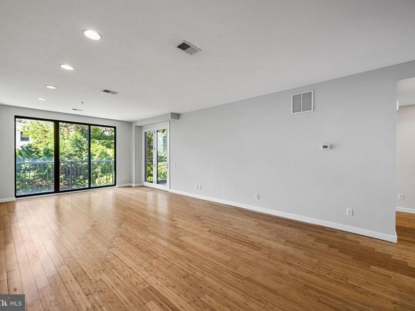 934 N 3rd Street 205, Philadelphia PA 19123