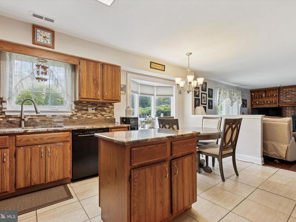689 Pickering Road, Southampton PA 18966