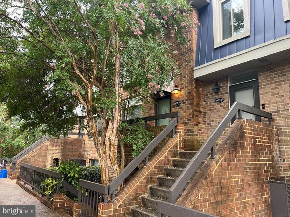 1655 S Hayes Street 2, Arlington VA 22202