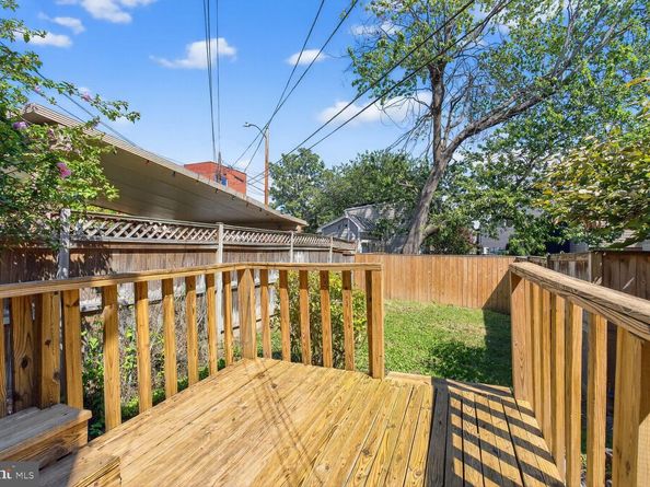 438 16TH Street SE, Washington DC 20003