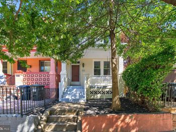438 16TH Street SE