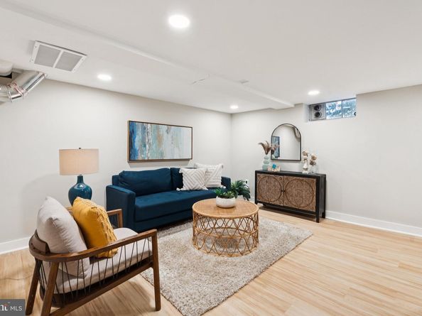 1525 N Longfellow Street, Arlington VA 22205