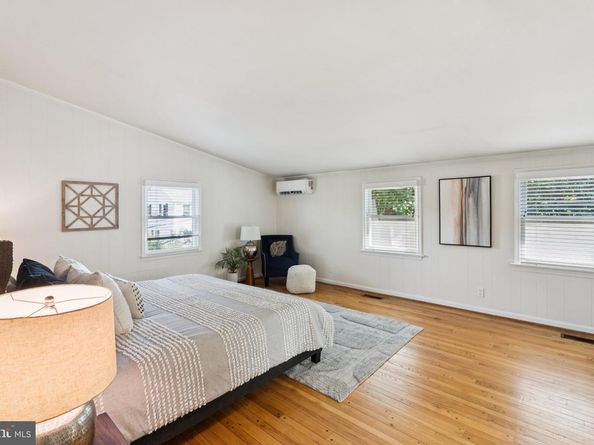 1525 N Longfellow Street, Arlington VA 22205