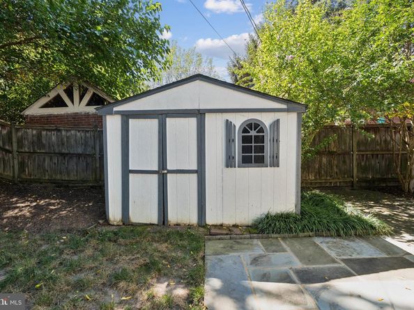 1525 N Longfellow Street, Arlington VA 22205