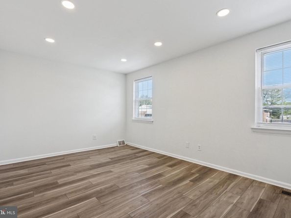 15014 Theresa Drive, Philadelphia PA 19116