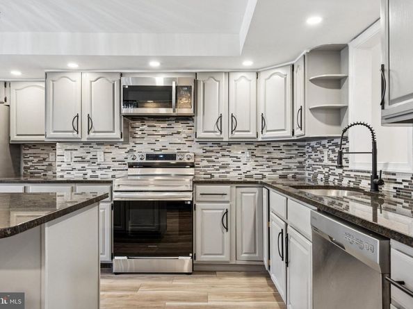 15014 Theresa Drive, Philadelphia PA 19116