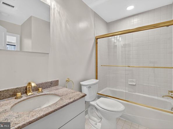1530 Key Boulevard 1310, Arlington VA 22209