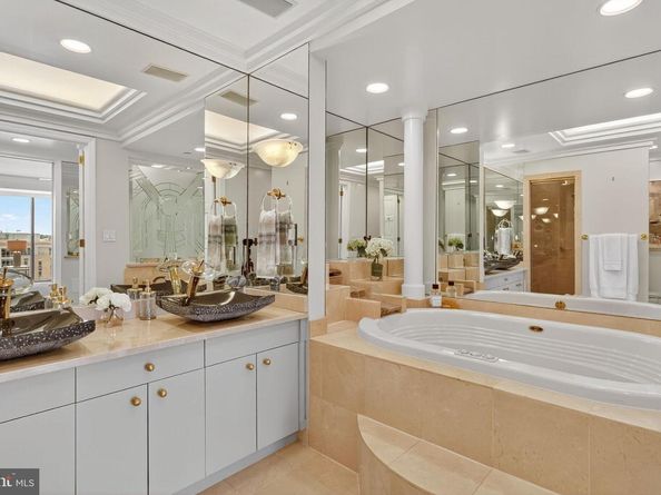 1530 Key Boulevard 1310, Arlington VA 22209
