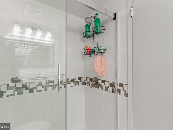 4000 Gypsy Lane 637, Philadelphia PA 19129