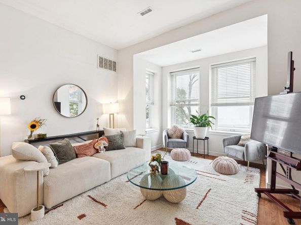 1500 Green Street 2, Philadelphia PA 19130