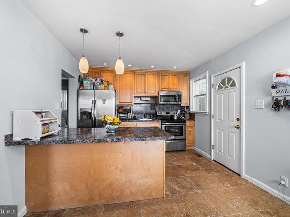 338 W 6TH Avenue, Conshohocken PA 19428