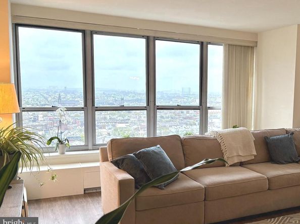 224-30 W Rittenhouse Square 2110, Philadelphia PA 19103