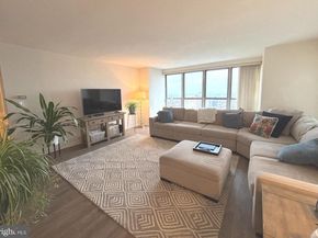 224-30 W Rittenhouse Square 2110, Philadelphia PA 19103