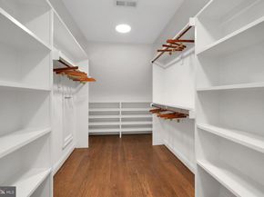 305 Old Courthouse Road NE, Vienna VA 22180