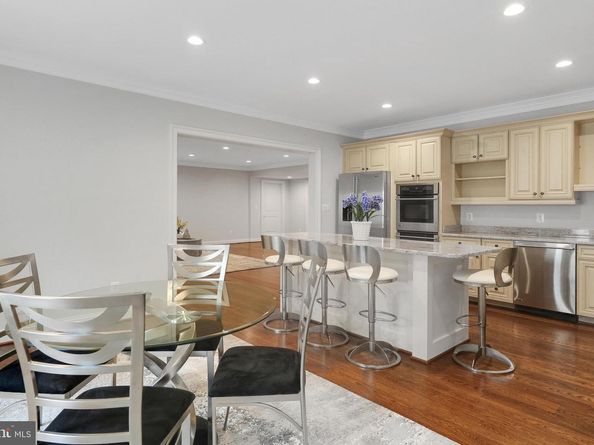 305 Old Courthouse Road NE, Vienna VA 22180