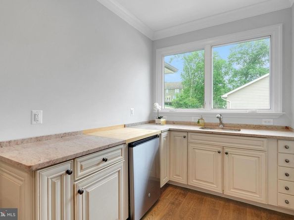 305 Old Courthouse Road NE, Vienna VA 22180