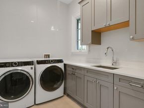 305 Old Courthouse Road NE, Vienna VA 22180