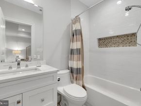 305 Old Courthouse Road NE, Vienna VA 22180