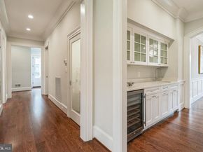 305 Old Courthouse Road NE, Vienna VA 22180