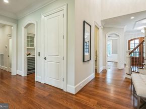 305 Old Courthouse Road NE, Vienna VA 22180