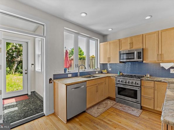 2949 Pennsylvania Avenue, Philadelphia PA 19130
