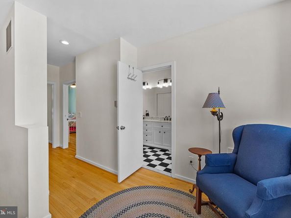 2949 Pennsylvania Avenue, Philadelphia PA 19130