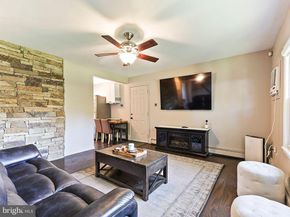 20 Appletree Drive, Levittown PA 19055